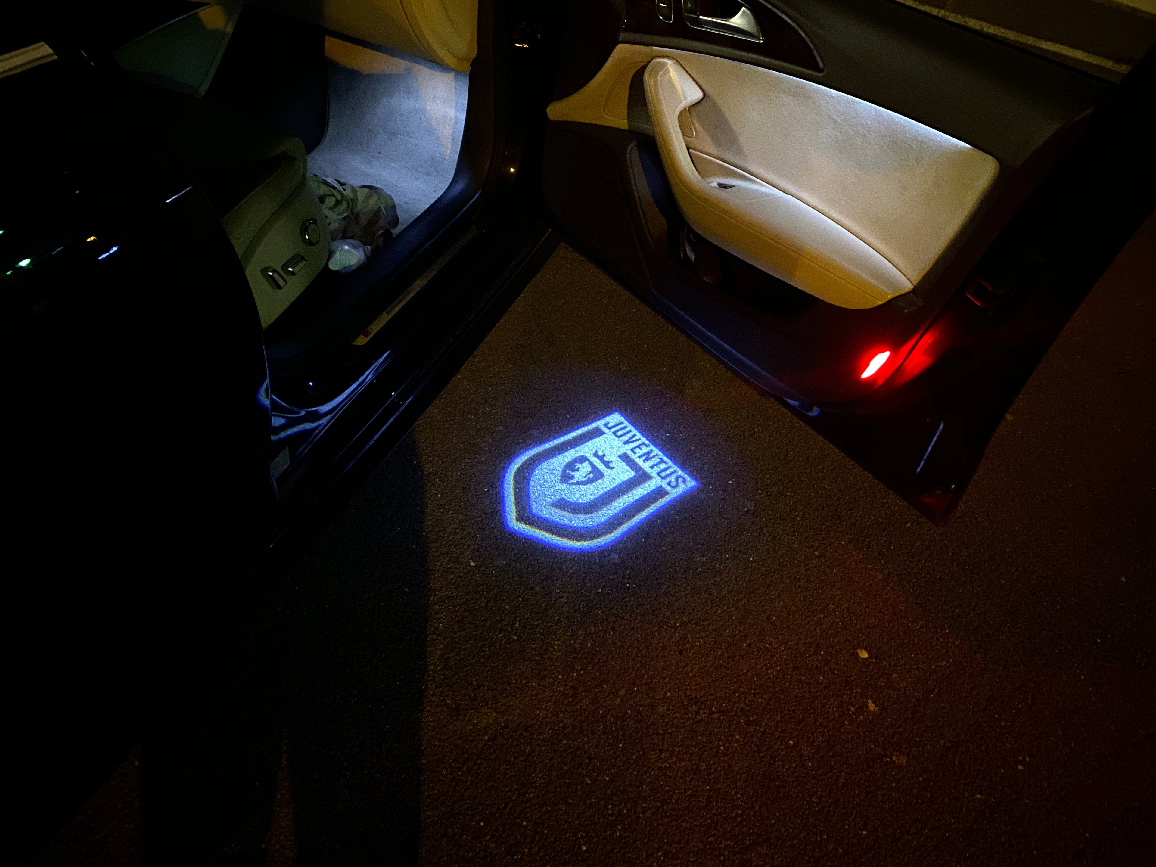 Football CLUB JUVENTUS Logo Nr.2543  (quantity 1 = 2 Logo Films /2 door lights）