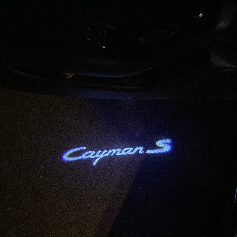 PORSCHE Cayman LOGO PROJECTOT LIGHTS Nr.8011 (quantità 1 = 2 pellicole logo / 2 luci porta)