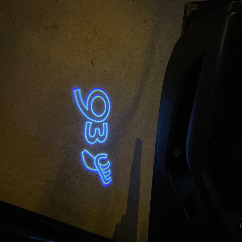 SAAB 93 LOGO PROJECROTR LIGHTS Nr.2516 (Menge 1 = 1 Satz/2 Türleuchten)