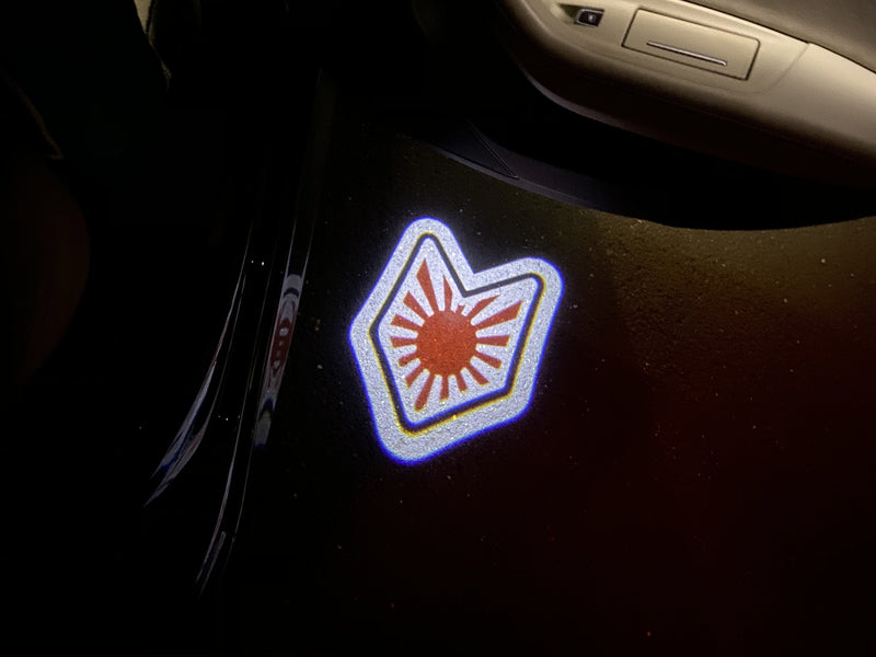 JDM LOGO PROJECTOT LIGHTS Nr.28 (Menge 1 = 1 Satz/2 Türlichter) 