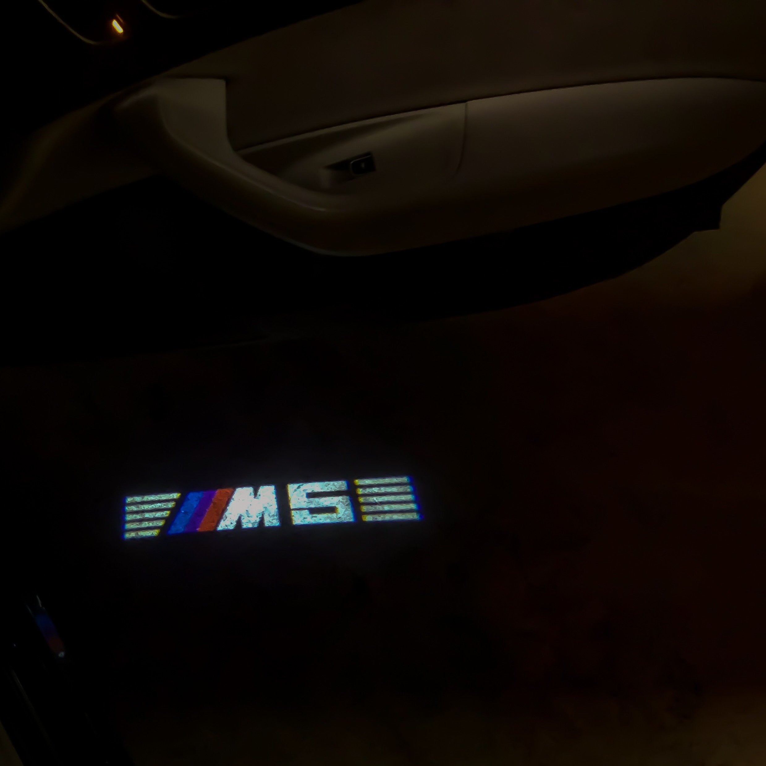 BMW M5 LOGO PROJECTOT LIGHTS Nr.23 (quantity 1 = 1 sets/2 door lights)