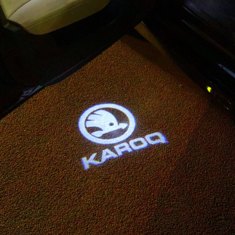 SKODA KAROQ LOGO LIGHTS Nr.50 (Menge 1 = 2 Logofolie / 2 Türleuchten)