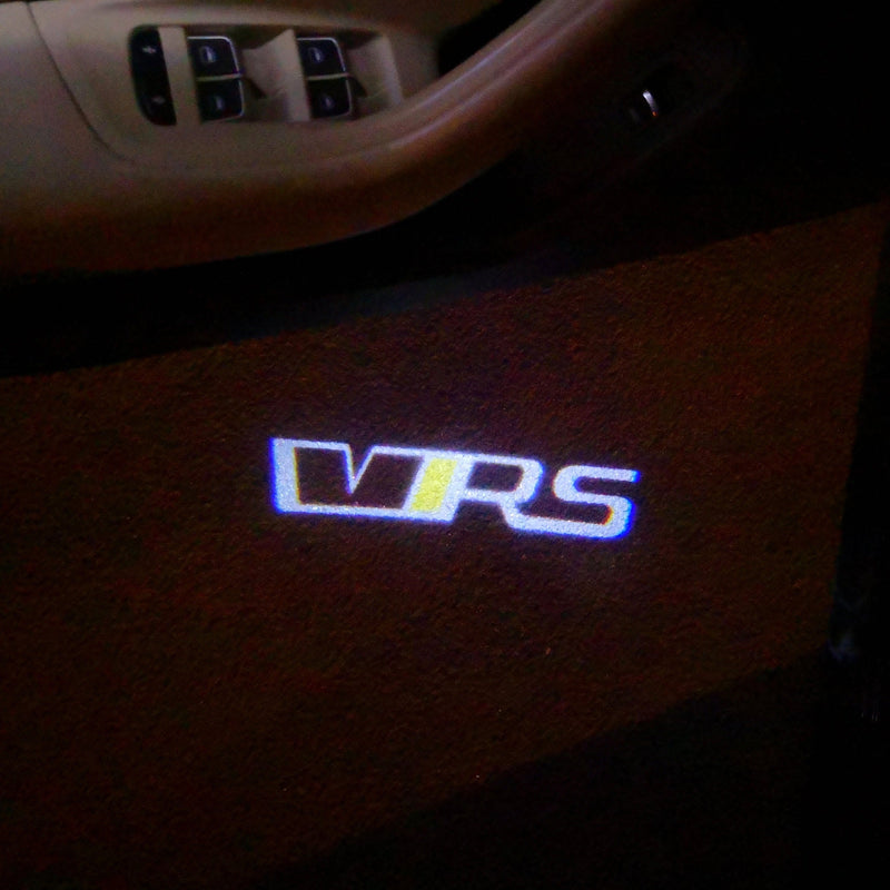 SKODA VRS LOGO PROJECTOT LIGHTS Nr.28 (Menge 1 = 2 Logofolie / 2 Türleuchten)