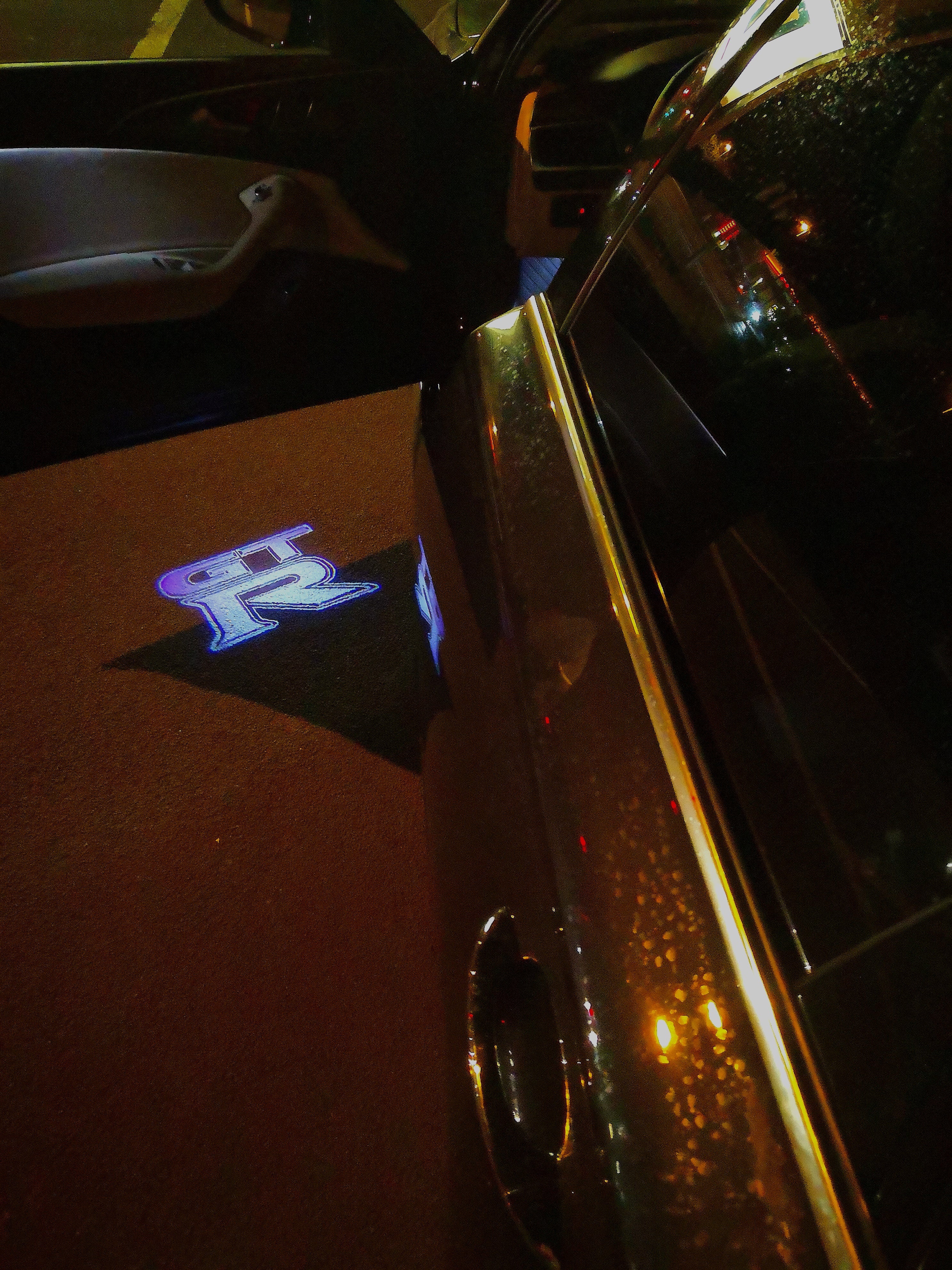 NISSAN GTR R35 LOGO PROJECTOT LIGHTS Nr.05  (quantity 1 = 2 Logo Films /2 door lights）