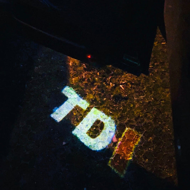 Volkswagen Luci porta TDI Logo n. 56 (quantità 1 = 2 pellicole con logo/2 luci per porta）