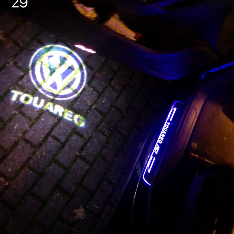 Volkswagen Luci porta TOUAREG Logo n. 82 (quantità 1 = 2 pellicole con logo/2 luci per porta）