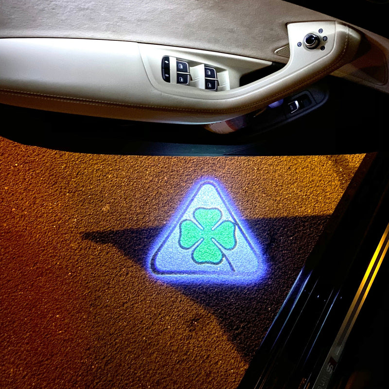 Alfa Romeo Quadrifoglio Verde LOGO PROJECTOT LIGHTS Nr.29 (Menge 1 = 2 Logofolie / 2 Türleuchten) 