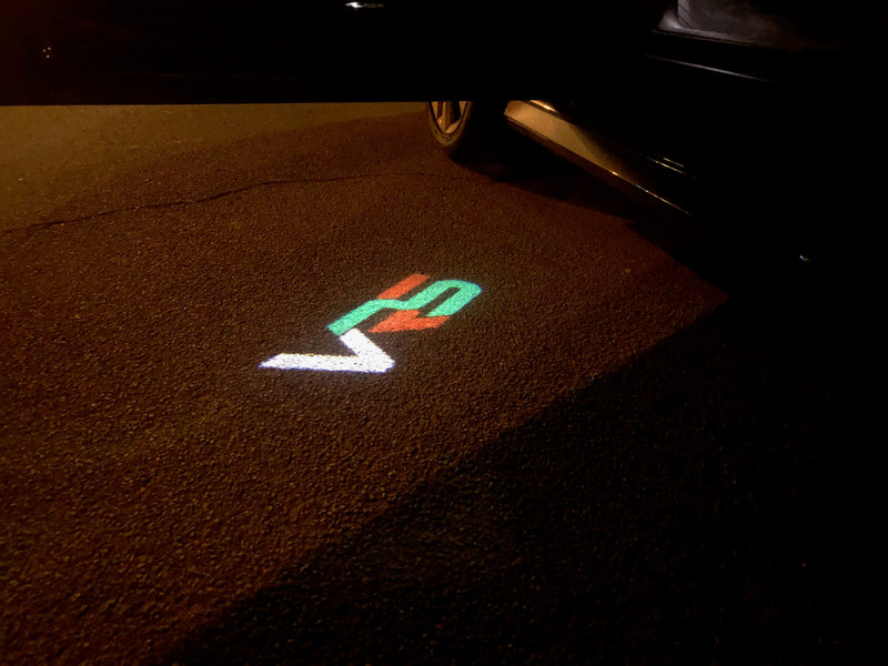 SKODA VRS LOGO PROJECTOT LIGHTS Nr.26 (Menge 1 = 2 Logofolie / 2 Türleuchten)