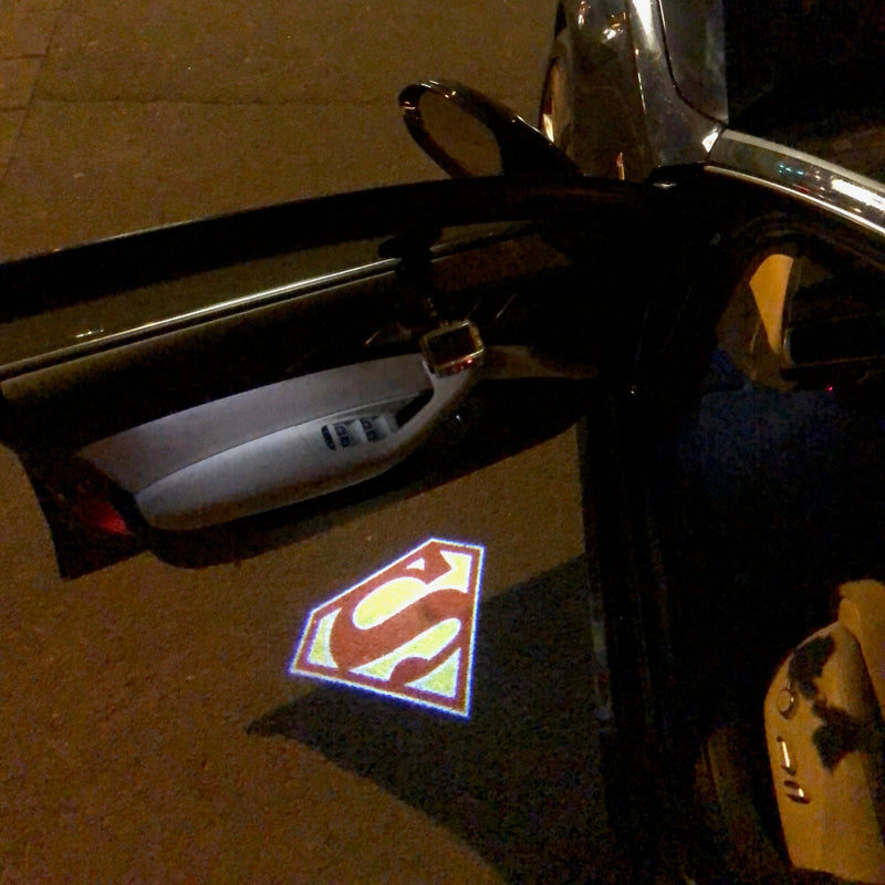 Luci per porte con logo Super Man Nr.241 (quantità 1 = 2 pellicole con logo /2 luci per porte）Logo DC Heroes 