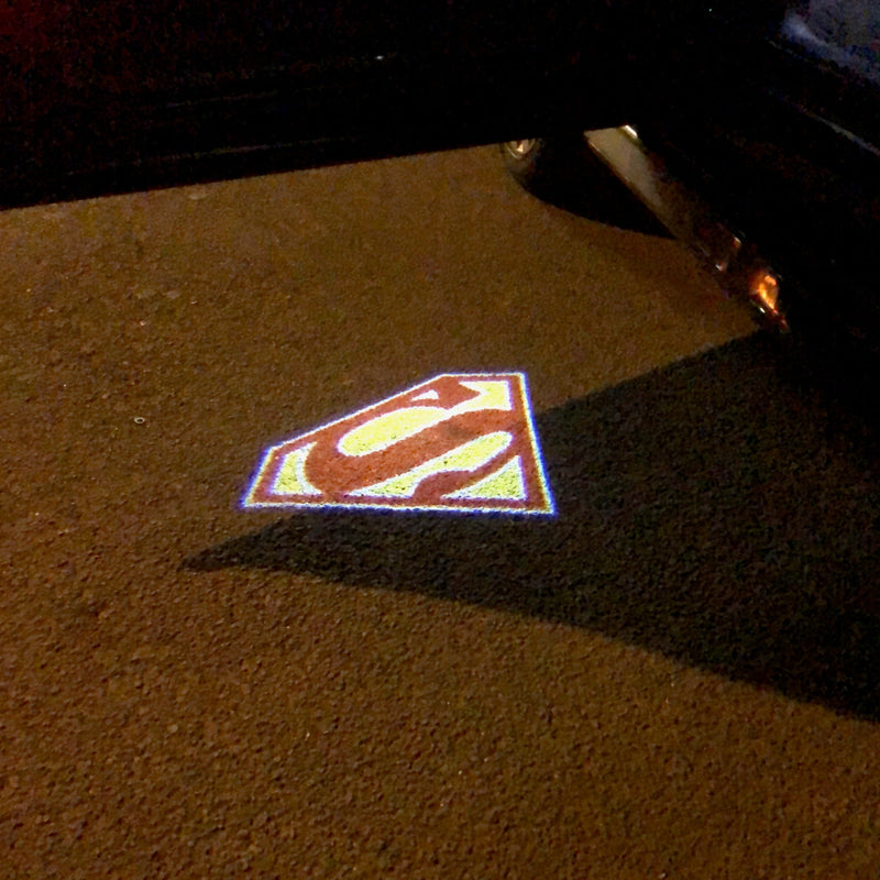 Luci per porte con logo Super Man Nr.241 (quantità 1 = 2 pellicole con logo /2 luci per porte）Logo DC Heroes 